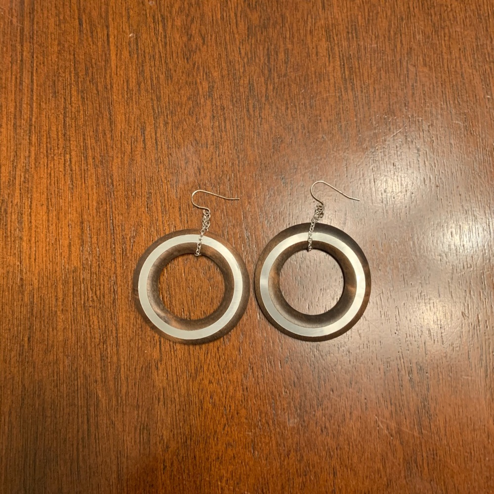 Wooden earrings with silver earrings